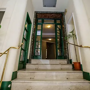 Noemi's Πανσιόν